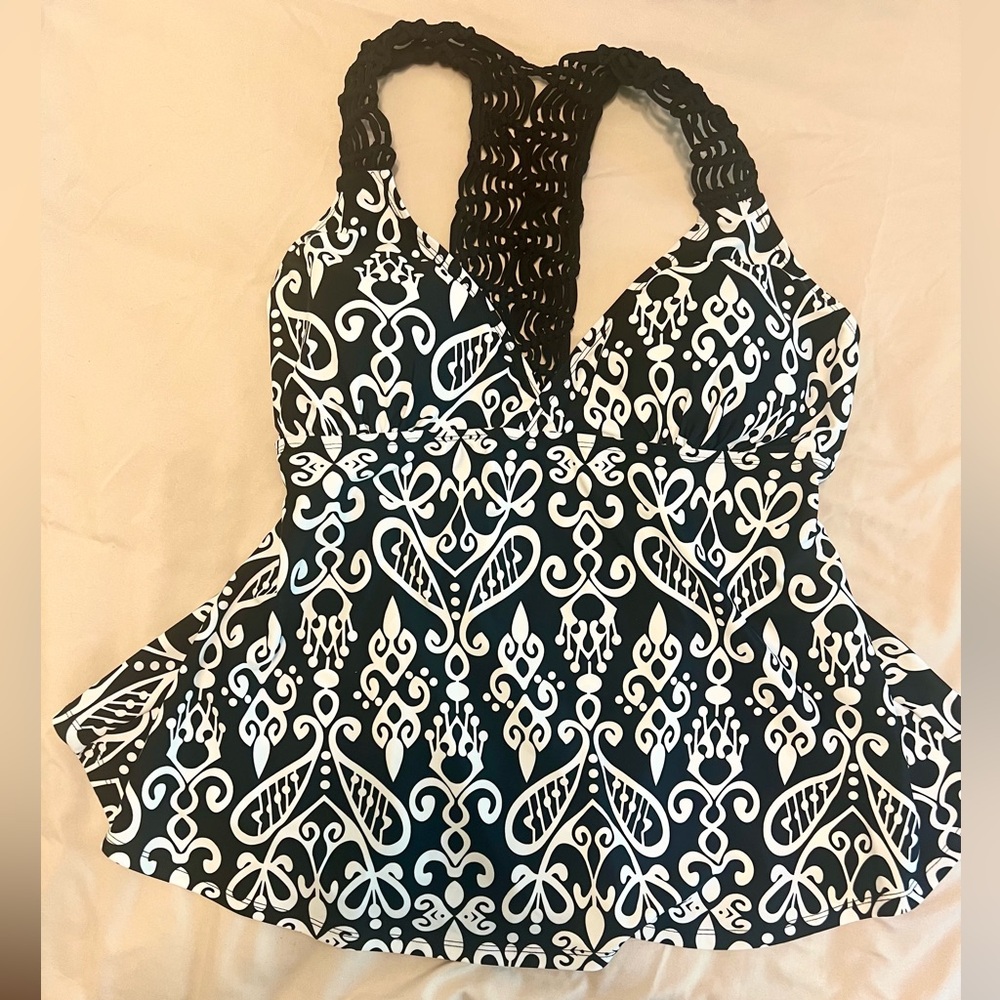 Gorgeous Black & White Racerback Tankini Top  Sz XXL